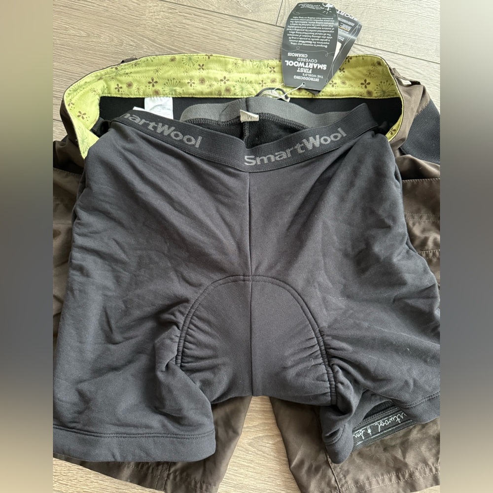 NWT Smartwool Women’s Padded Bike shorts large